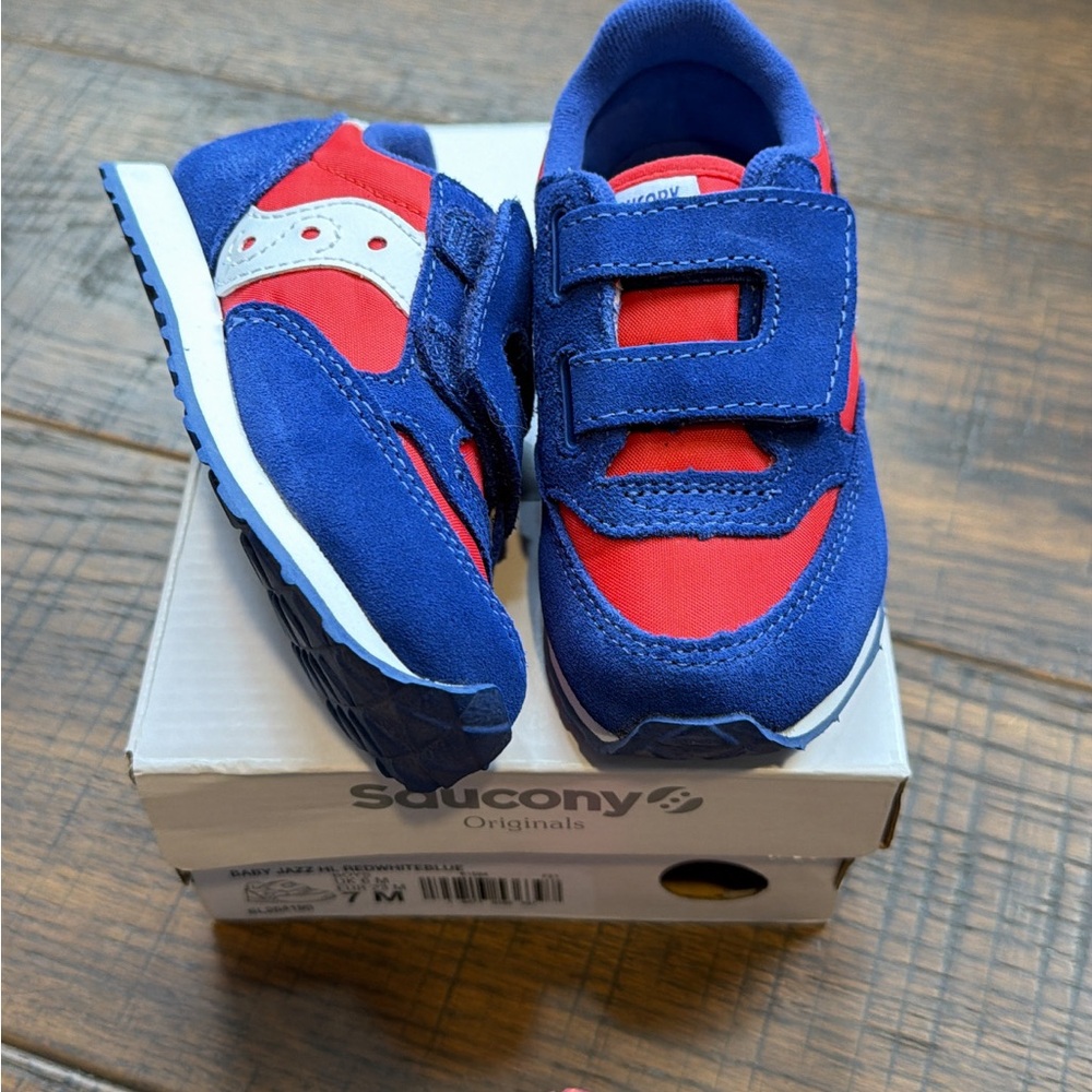 NWT Saucony Jazz red and blue Velcro sneakers 7c